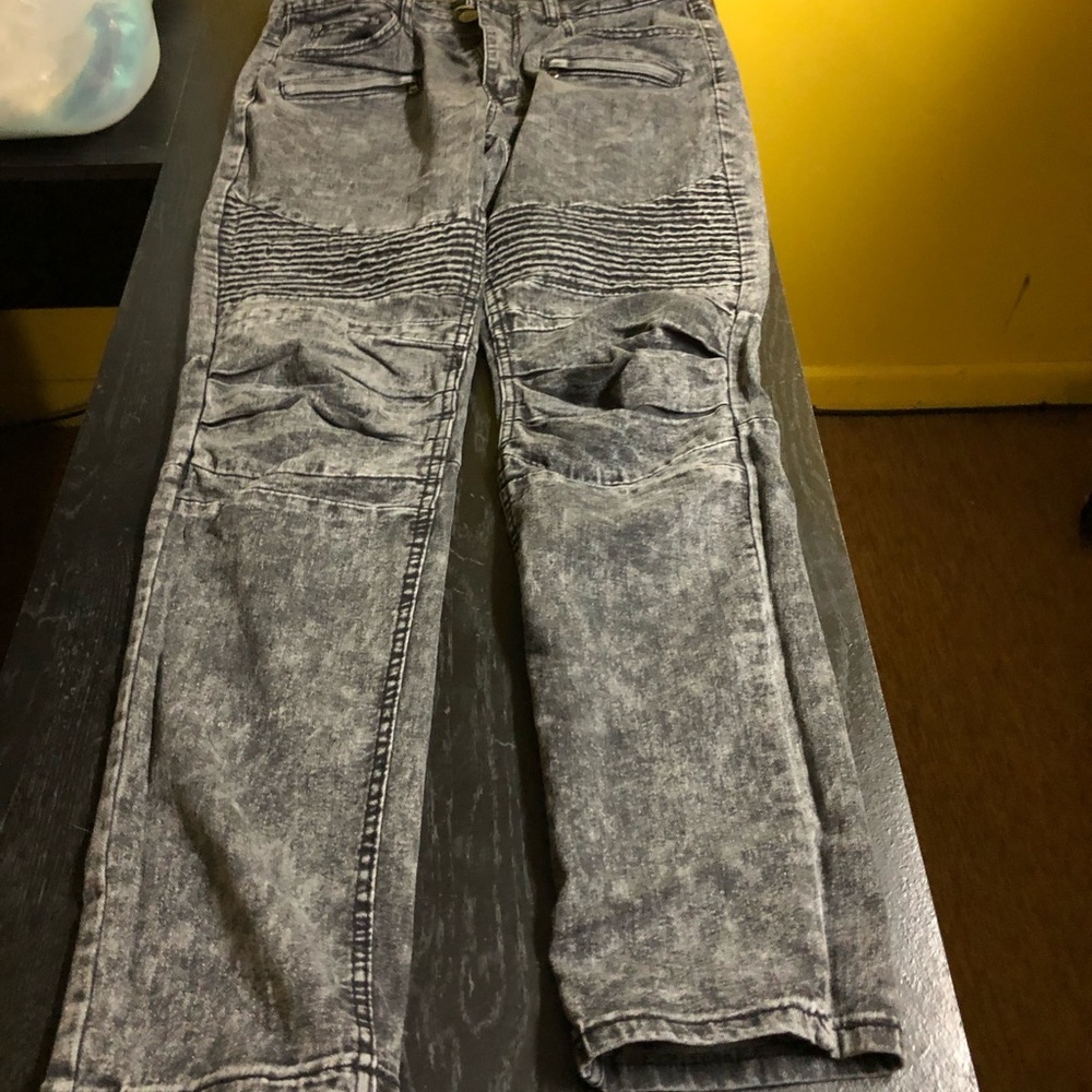 MAO 32 x 30 GREY STONEWASHED PLEATED MEN HEANS